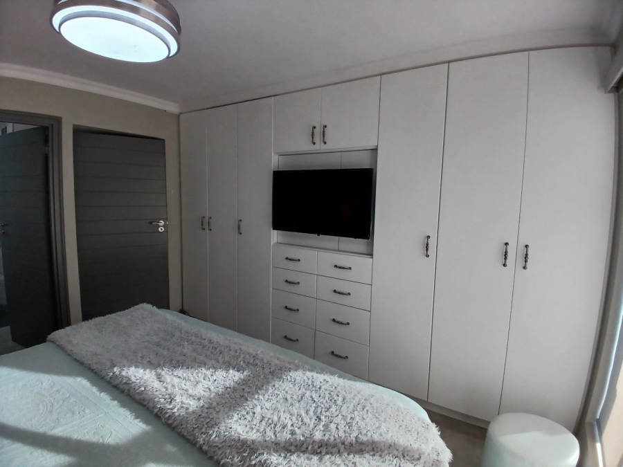 2 Bedroom Property for Sale in Hartenbos Central Western Cape